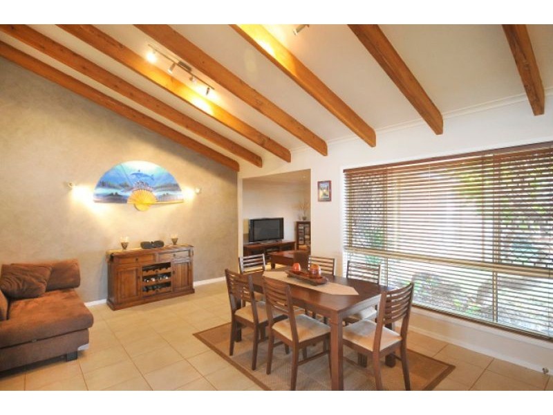 2/166 Alderley Street, Centenary Heights QLD 4350