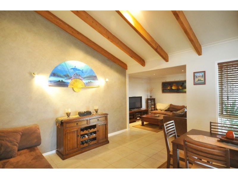 2/166 Alderley Street, Centenary Heights QLD 4350