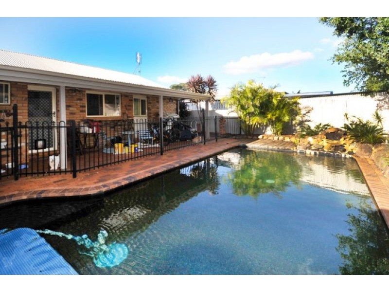 2/166 Alderley Street, Centenary Heights QLD 4350