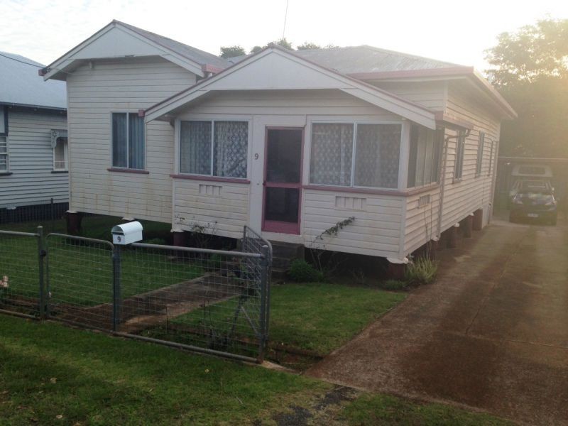 9 Sir Street, North Toowoomba QLD 4350