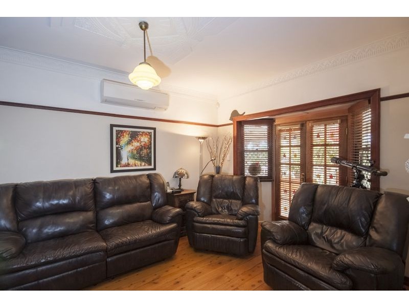 132 South Street, Centenary Heights QLD 4350