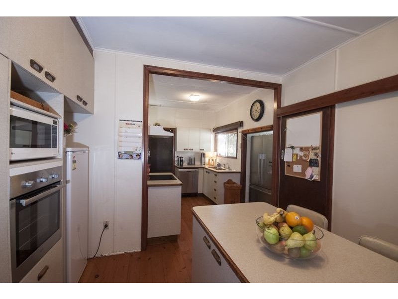 132 South Street, Centenary Heights QLD 4350