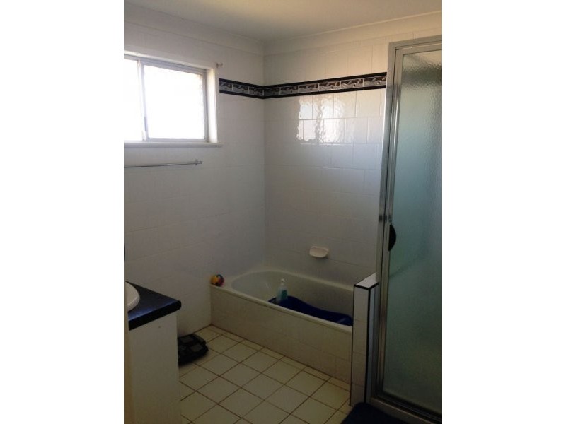 1 Mottram Court, Wilsonton QLD 4350