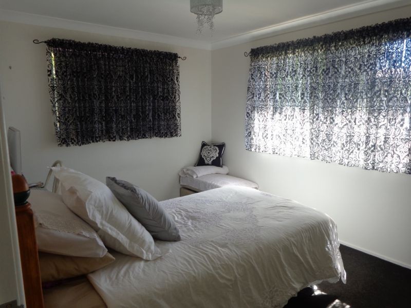 8 Coolawin Court, Wilsonton QLD 4350