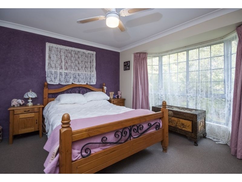 33 Redwood Street, Newtown QLD 4350