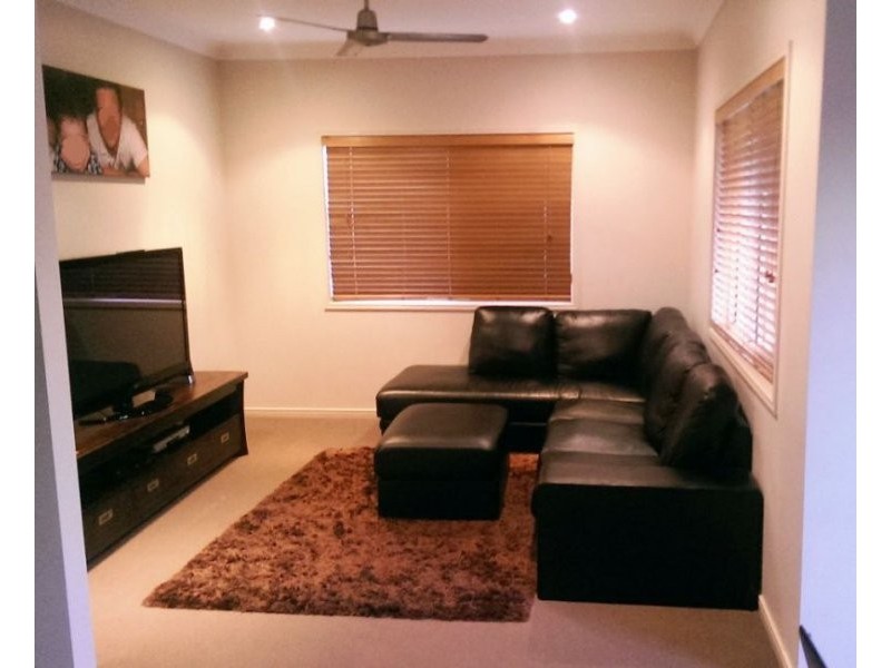 2 Nebo Street, Caloundra West QLD 4551