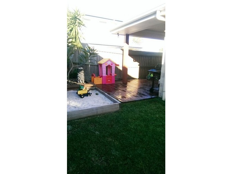 2 Nebo Street, Caloundra West QLD 4551