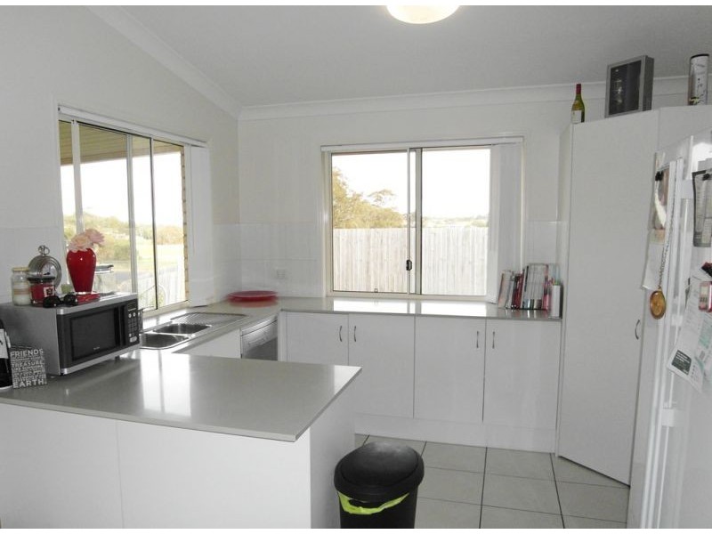 4 Moorina Drrive, Harristown QLD 4350