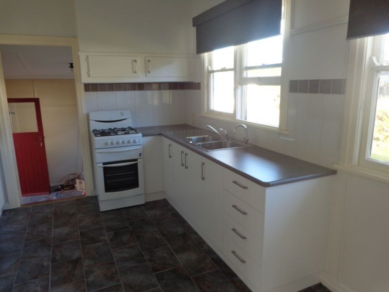 12 Hillside Street, Newtown QLD 4350