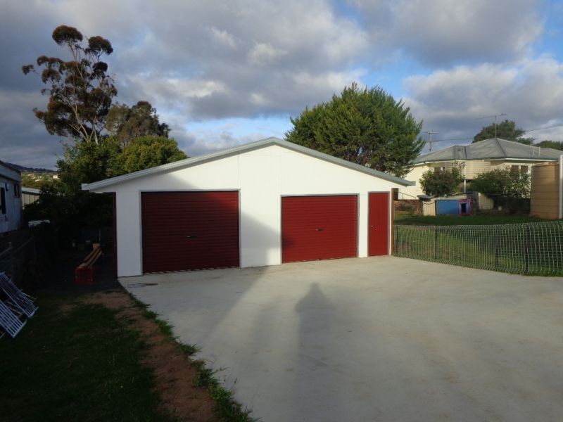 12 Hillside Street, Newtown QLD 4350