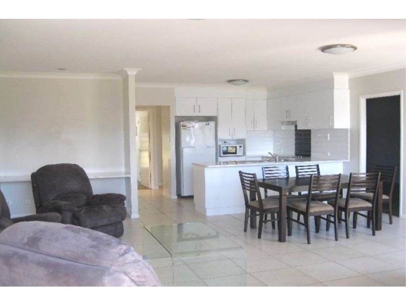 3/13 Sambar Court, Kearneys Spring QLD 4350