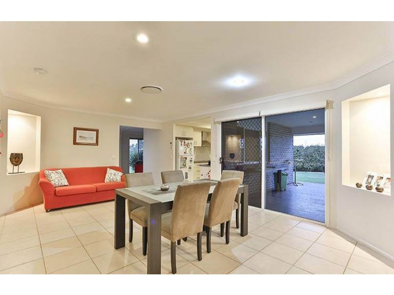 17 Debbie Court, Oakey QLD 4401
