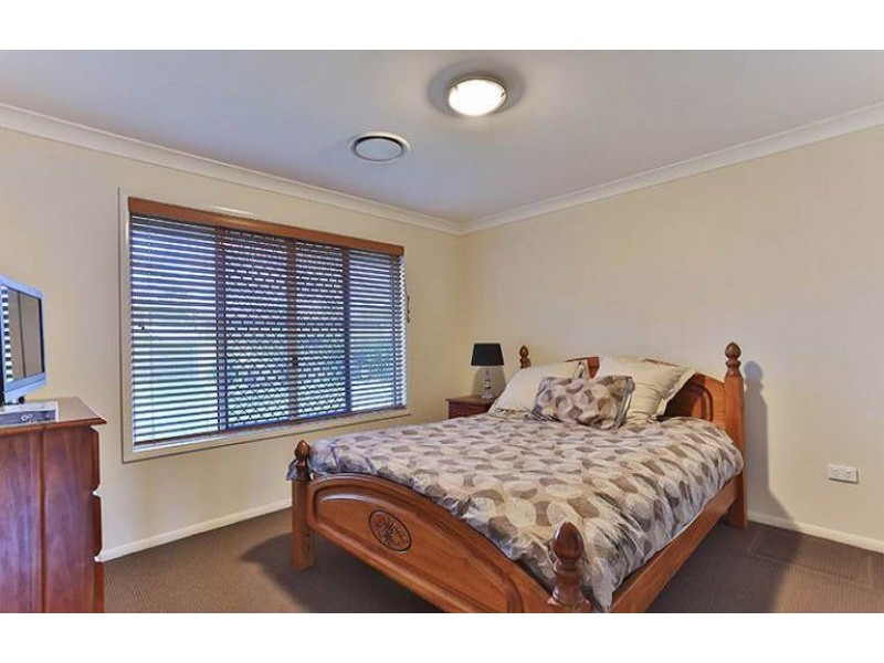 17 Debbie Court, Oakey QLD 4401