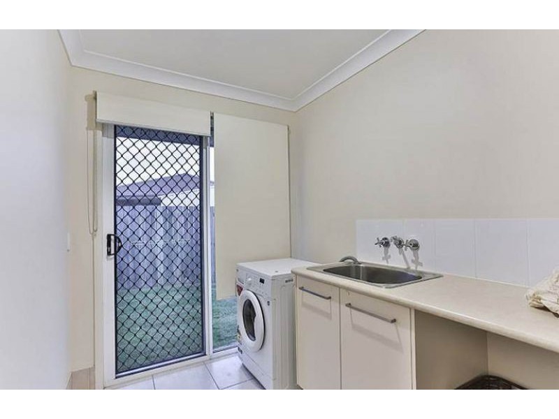 17 Debbie Court, Oakey QLD 4401