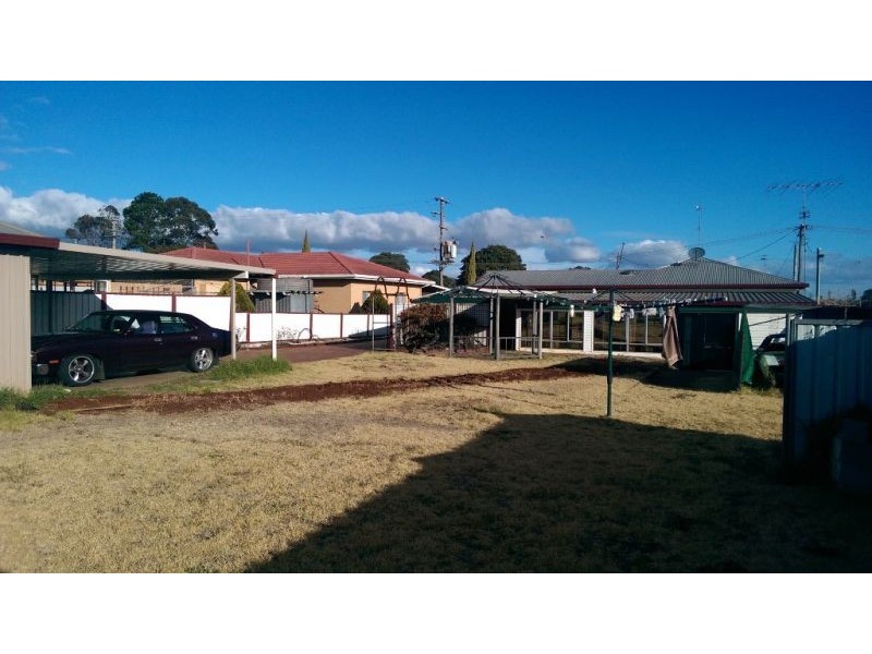 23 Devine Street, Harristown QLD 4350