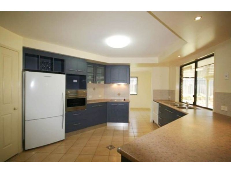 16 Christopher Court, Harristown QLD 4350