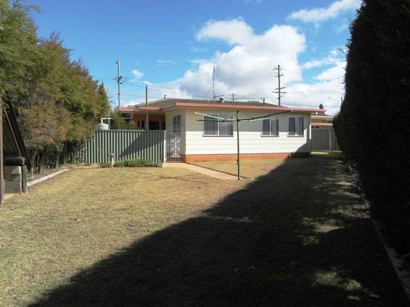 19 Corriedale Cres, Harristown QLD 4350
