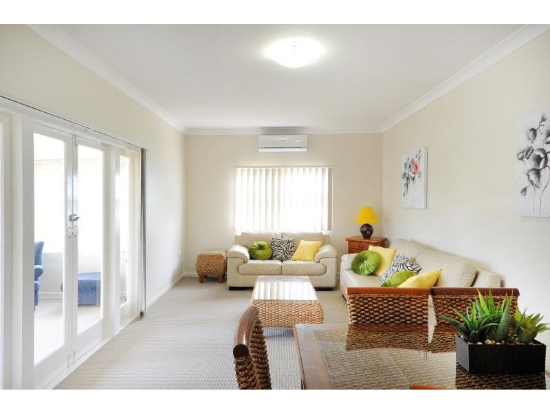 301 Tor Street, Wilsonton QLD 4350