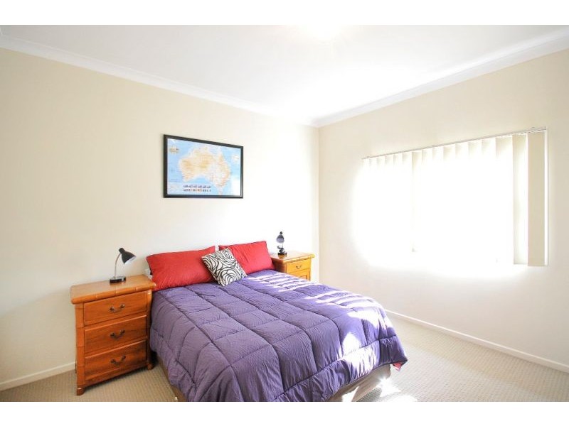 301 Tor Street, Wilsonton QLD 4350