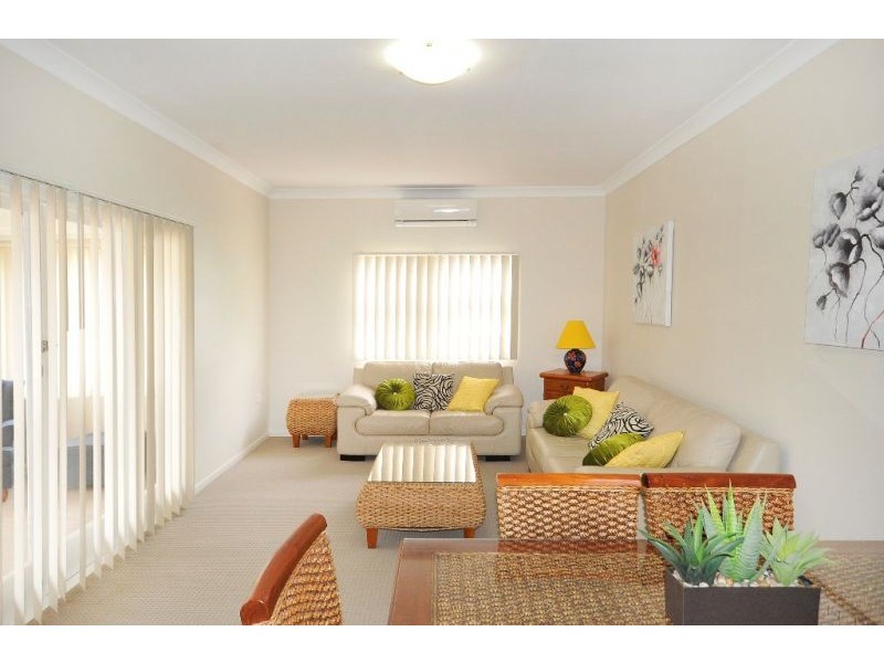 301 Tor Street, Wilsonton QLD 4350