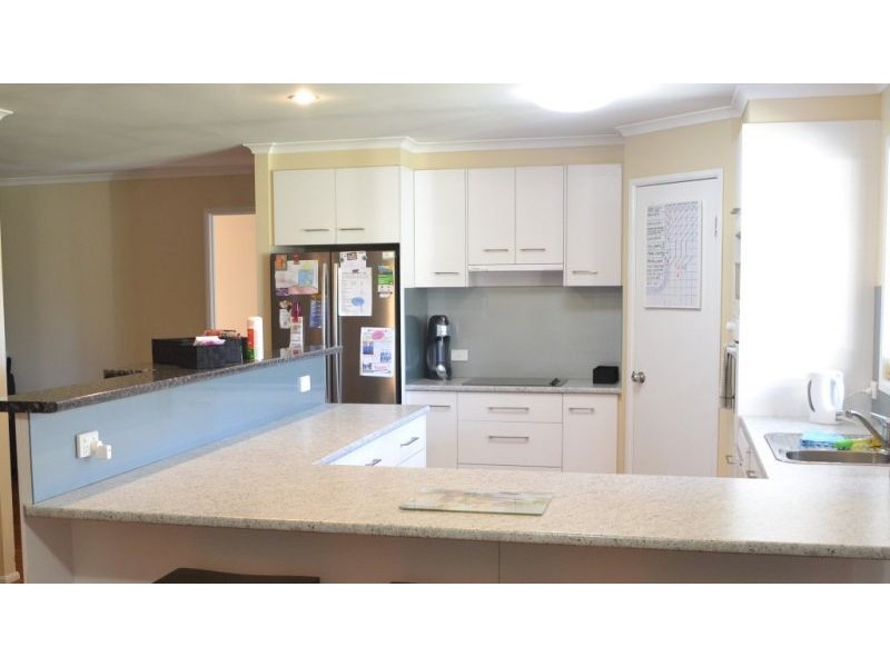 37 Stratford Drive, Wyreema QLD 4352