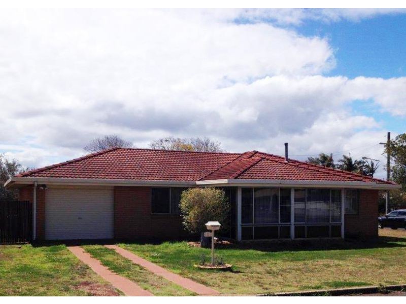 1 Koenig Court, Wilsonton QLD 4350