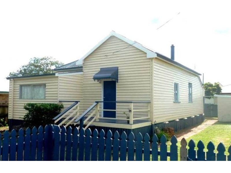28 Clairmont Street, Newtown QLD 4350