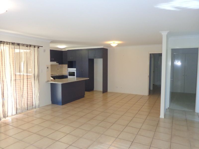 16 Stratford Drive, Wyreema QLD 4352