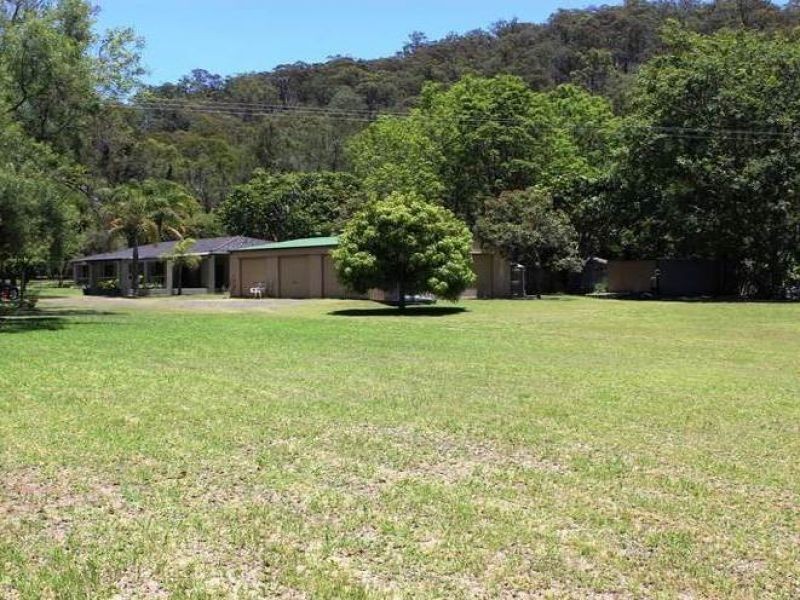 8790 Warrego Hwy, Withcott QLD 4352