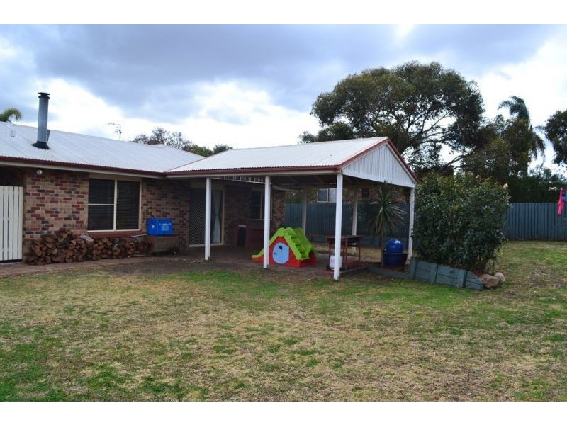 11 McDonald Court, Wyreema QLD 4352