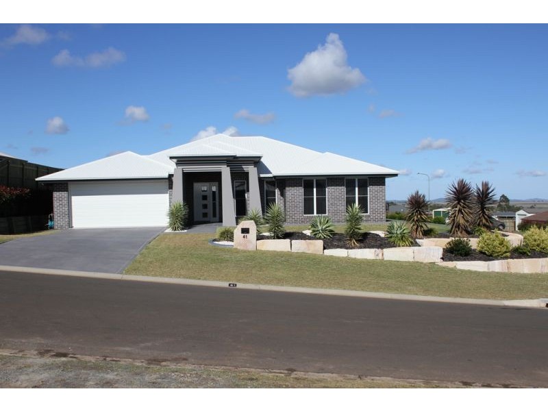 41 Sommariva, Westbrook QLD 4350