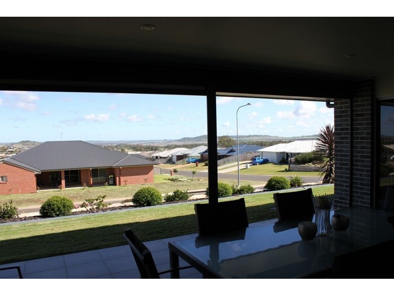 41 Sommariva, Westbrook QLD 4350