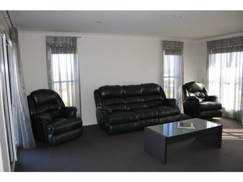 41 Sommariva, Westbrook QLD 4350