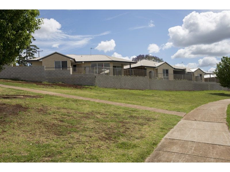 6/82 Holberton Street, Rockville QLD 4350