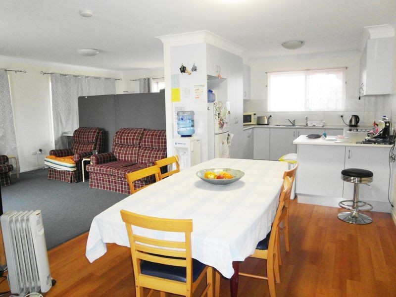 8 Leichhardt Street, Centenary Heights QLD 4350