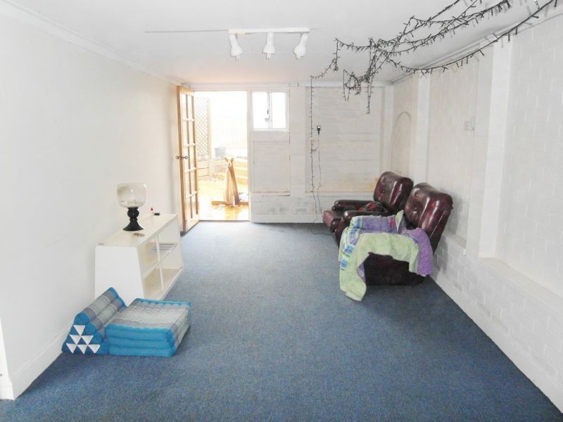 8 Leichhardt Street, Centenary Heights QLD 4350