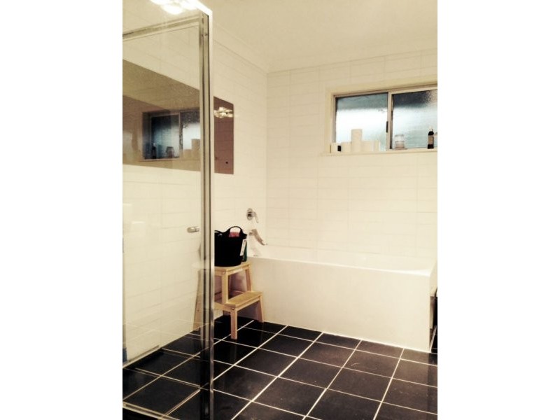 8 Leichhardt Street, Centenary Heights QLD 4350