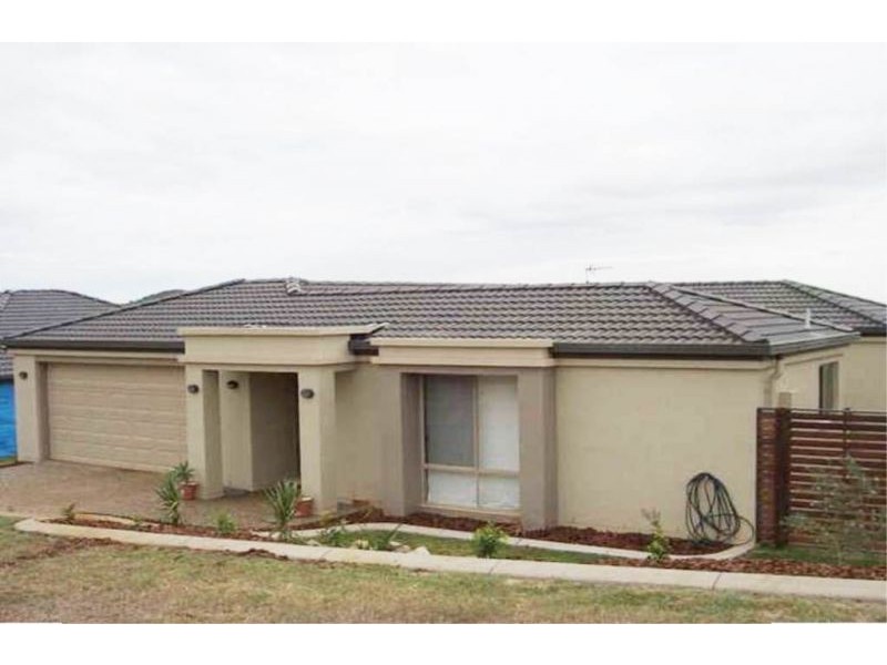 7 Samuel Court, Darling Heights QLD 4350