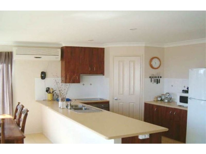 7 Samuel Court, Darling Heights QLD 4350