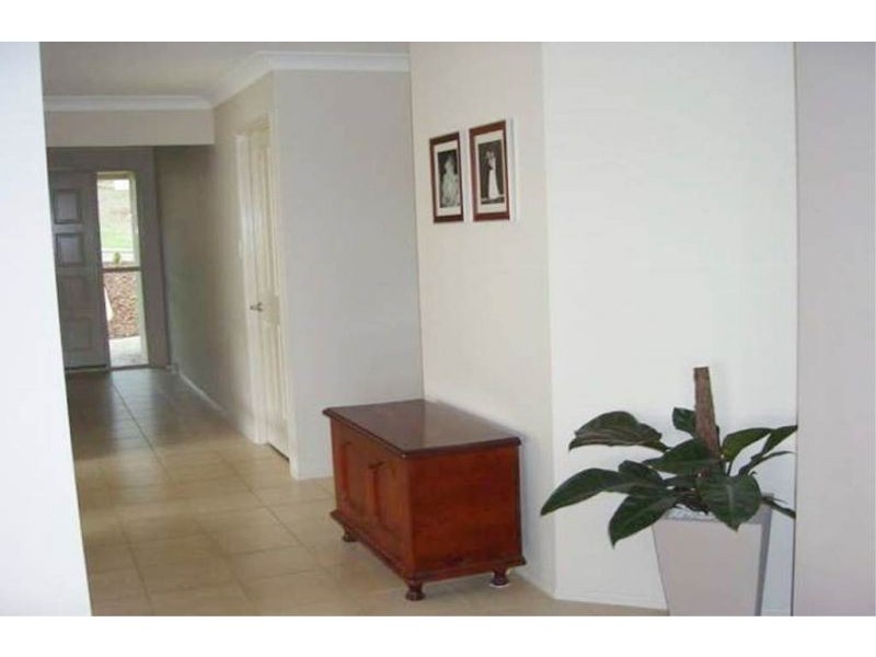 7 Samuel Court, Darling Heights QLD 4350