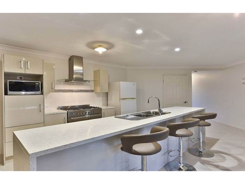 125 Larnook Street, Upper Lockyer QLD 4352