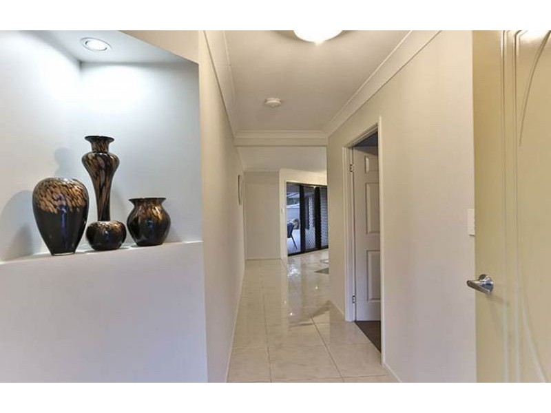 125 Larnook Street, Upper Lockyer QLD 4352