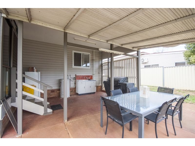 5a Monash Street, Newtown QLD 4350