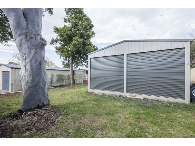 5a Monash Street, Newtown QLD 4350