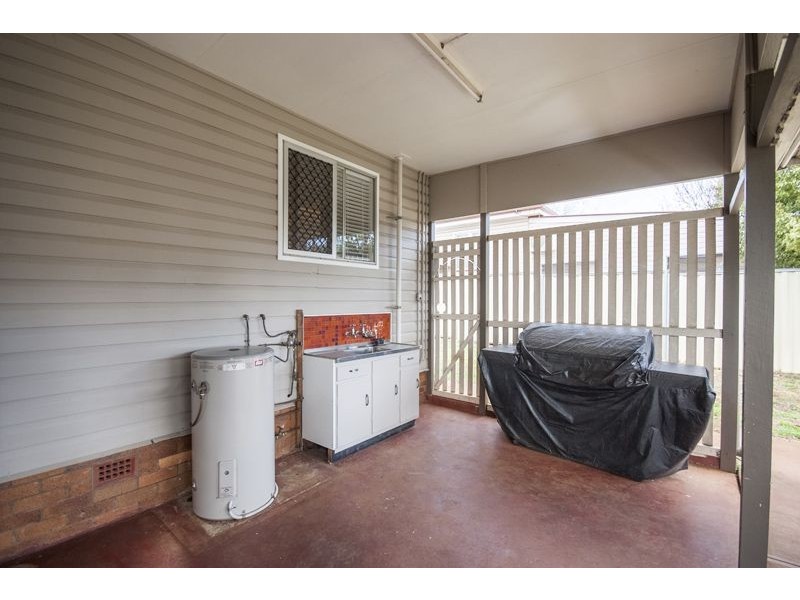 5a Monash Street, Newtown QLD 4350