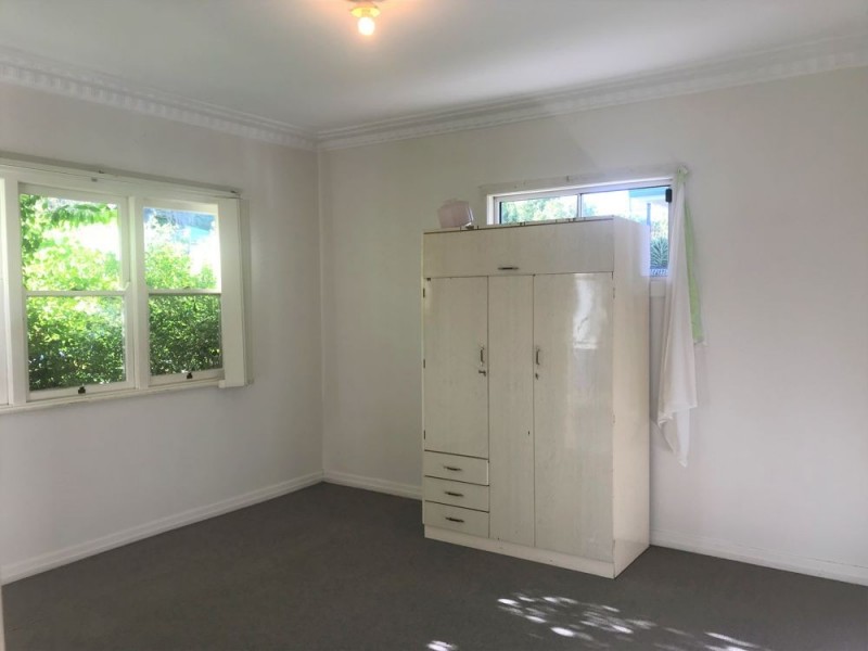 12 Hillside Street, Newtown QLD 4350