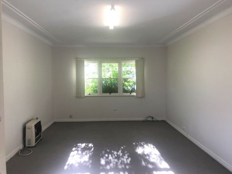 12 Hillside Street, Newtown QLD 4350