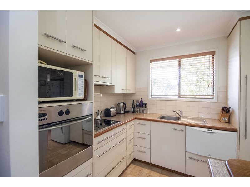 2/4 Burton Street, Harristown QLD 4350