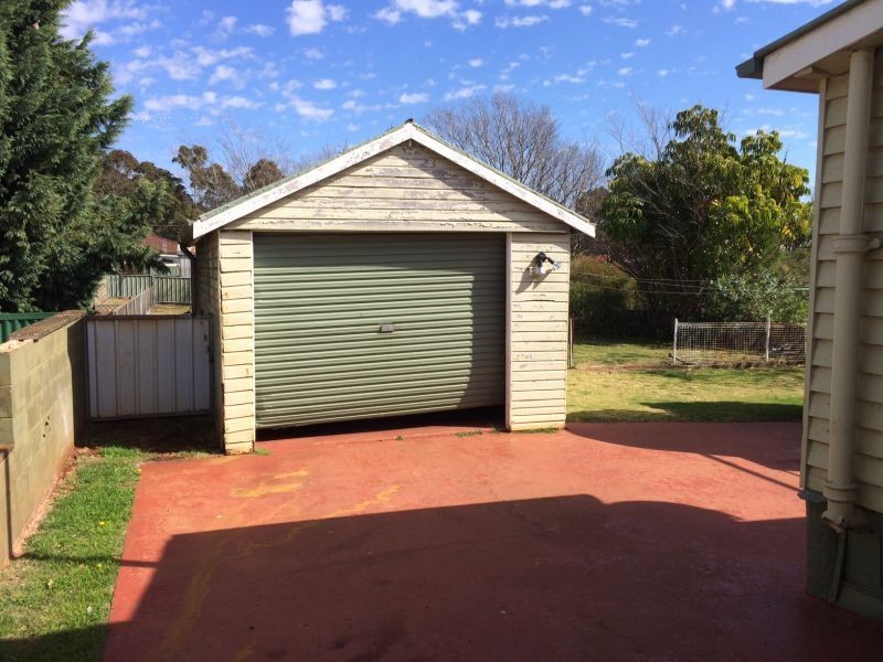 57 Hillview Avenue, Newtown QLD 4350