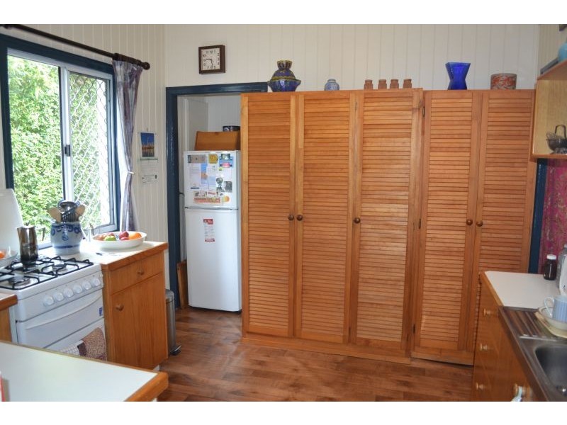 60 Taylor Street, Newtown QLD 4350